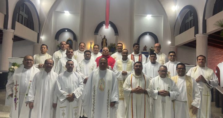 Sacerdotes