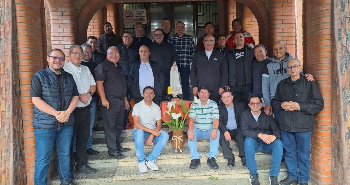sacerdotes